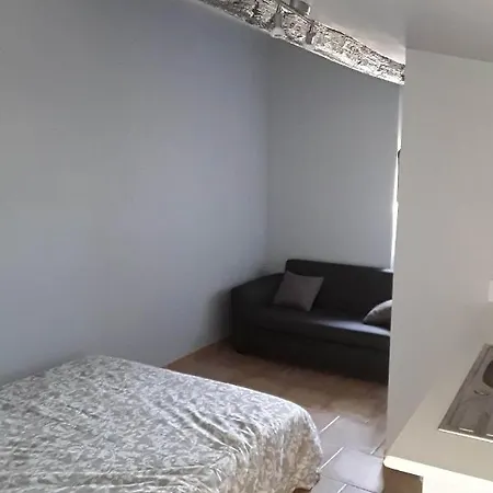 Entre Cevennes Et Camargue Apartamento *