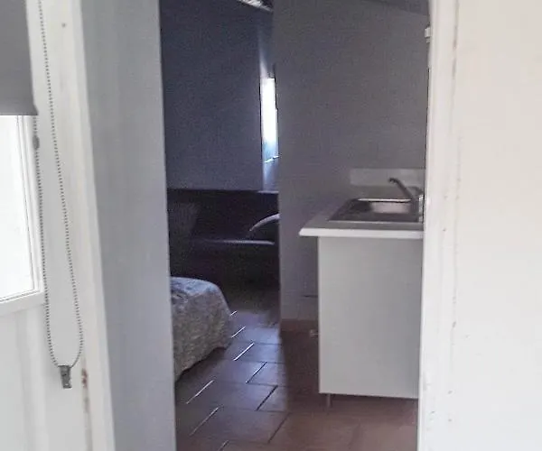 Apartment Entre Cevennes Et Camargue Montfrin